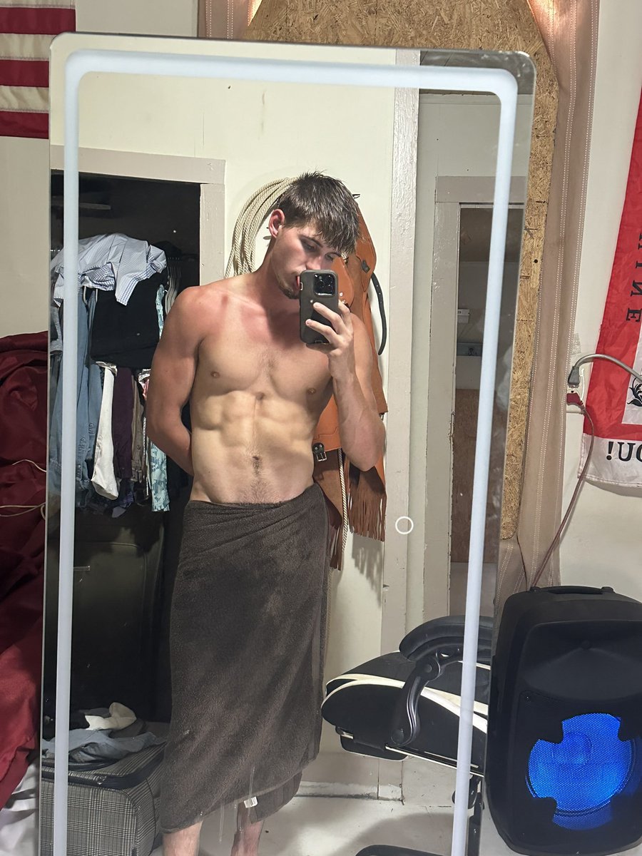 FilibertoZan's tweet photo. Lovely blue eyes, nude here: 
https://t.co/aTKQpglzwt
#str8 #straight https://t.co/7ZrI4oKh3i
