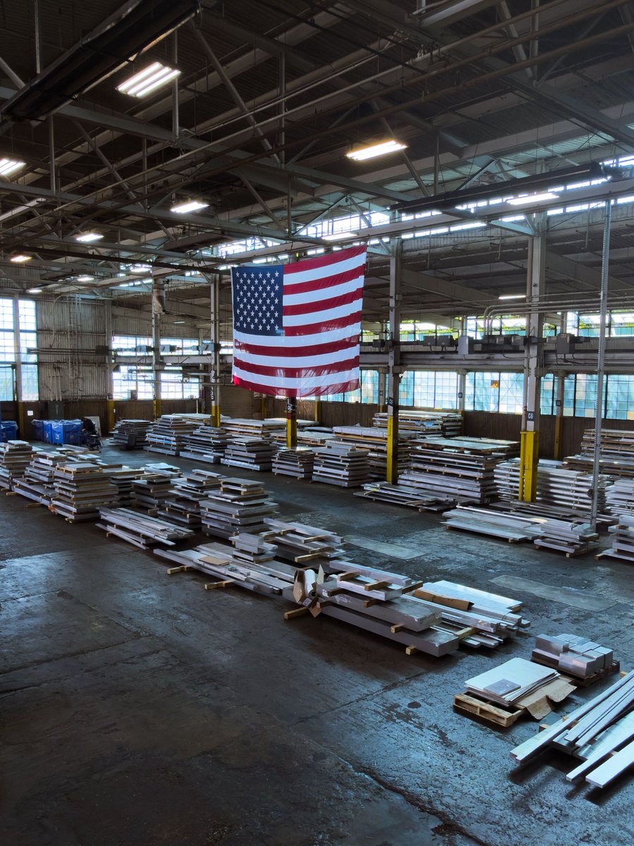 AtomsNotBits's tweet photo. BREAKING: @noxmetals, the YC-backed manufacturing startup, says it has reached a $25M annualized revenue run rate in less than a year.

The Detroit-based startup is automating metal cutting and supply for the American industrial base.