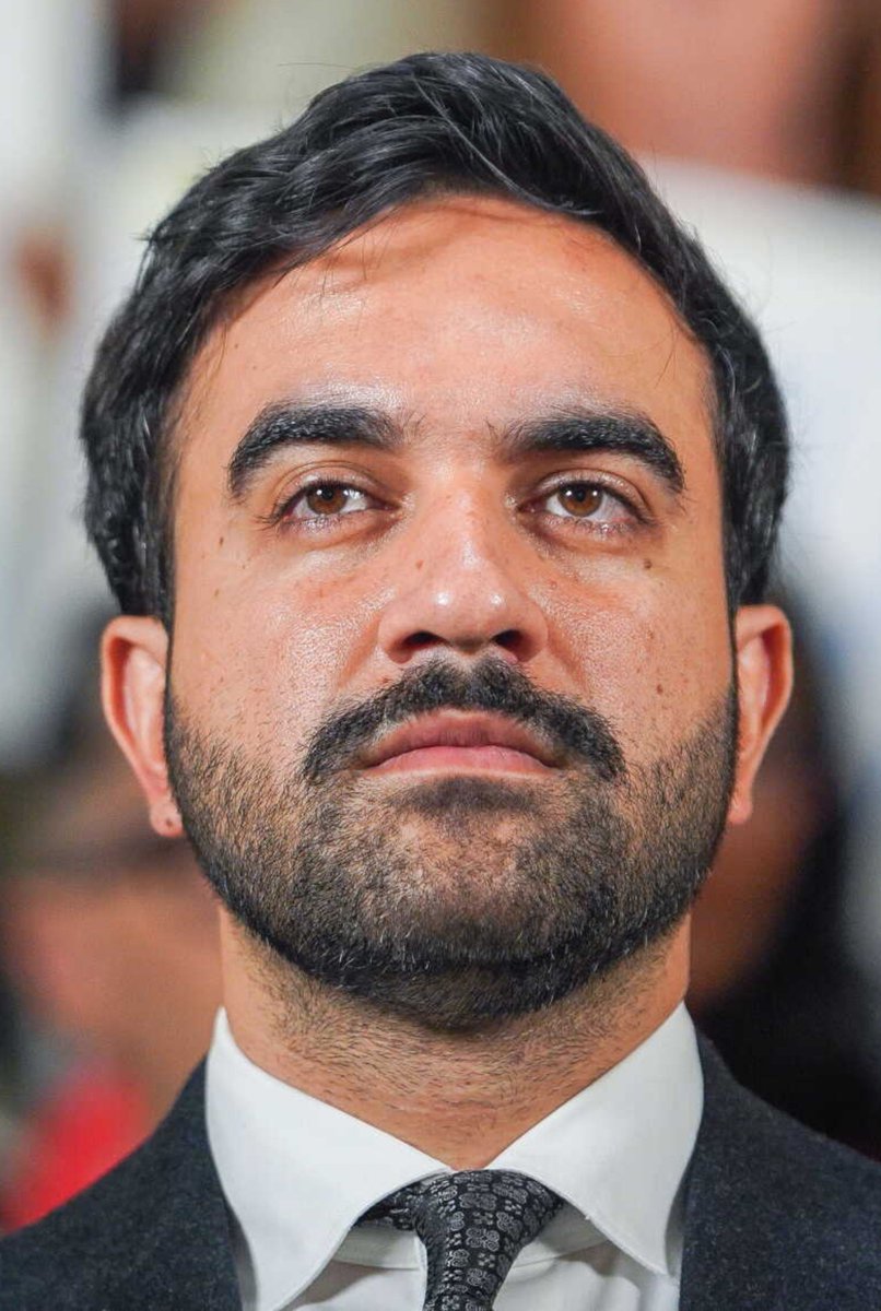 MazinAlEshaiker's tweet photo. 🔴 عاجل،
بعد التدقيق المعمق، نتائج إنتخابات عمدة نبويورك الاوغندي الهندي الايراني الامريكي الاخونچي الشيوعي ظهران مامداني كانت مزورة !

تدقيق صادم يكشف المستور في سباق منصب عمدة مدينة نيويورك لعام 2025!
كشفت مارلي هورنيك، من موقع "https://t.co/sx2IPMvuEX"، عن نتائج تدقيق مدوية تثبت فشل النظام في التحقق من أهلية الناخبين وفقاً للقانون!

▪️تبين أن 23% من الأصوات جاءت من ناخبين تعذرت التحقق من هوياتهم، أو استخدموا أرقام ضمان اجتماعي غير صالحة، أو عناوين تقع خارج مدينة نيويورك! 
▪️7% من الناخبين غير موجودين أصلاً في السجلات!
▪️6% استخدموا أرقام ضمان اجتماعي مزيفة!
▪️10% لم يعيشوا قط في مدينة نيويورك خلال فترة الانتخابات!

هذه الأصوات غير القانونية تتجاوز هامش فوز "مامداني"! لجان الانتخابات لا تملك أدنى فكرة عمن فاز فعلياً!

هذا ليس أمراً طبيعياً. هذا تزوير. انتخابات مدينة نيويورك كانت مزورة! 

▪️انشروا هذا في كل مكان قبل أن يعملوا على طمسه ومحوه من الذاكرة!

طالبوا بإجراء تحقيق شامل فوراً!
👇