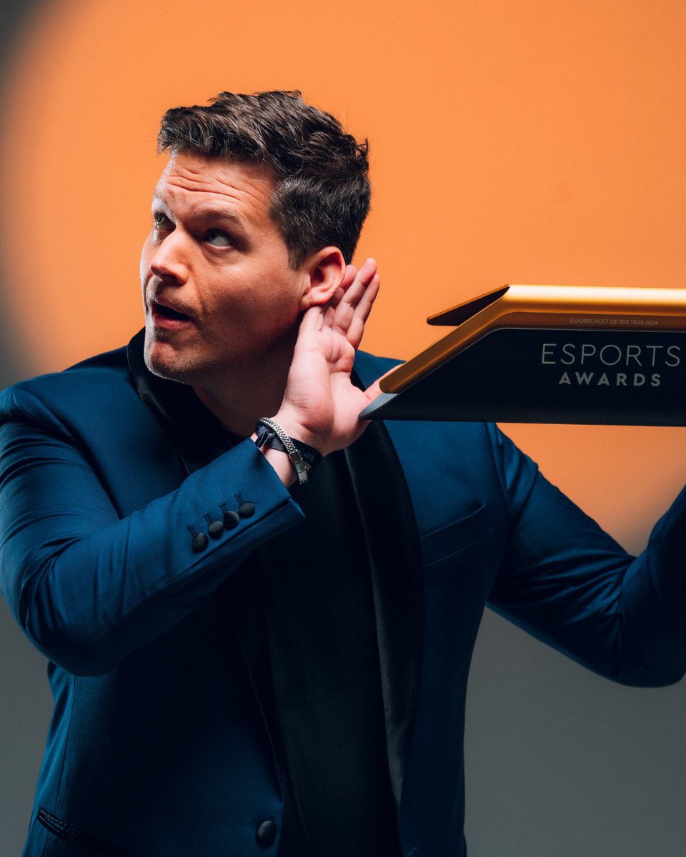 MLGPuckett's tweet photo. Did I hear you need a new commissioner @CODLeague!?

My manager suggested I send a resume, but I think we know each other pretty well. https://t.co/T6wicOWii1