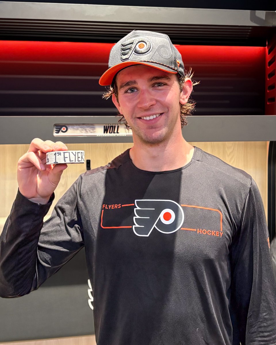 NHLFlyers's tweet photo. Woll and Cole brought home some souvenirs. #LetsGoFlyers https://t.co/Kjiyo9oAsc