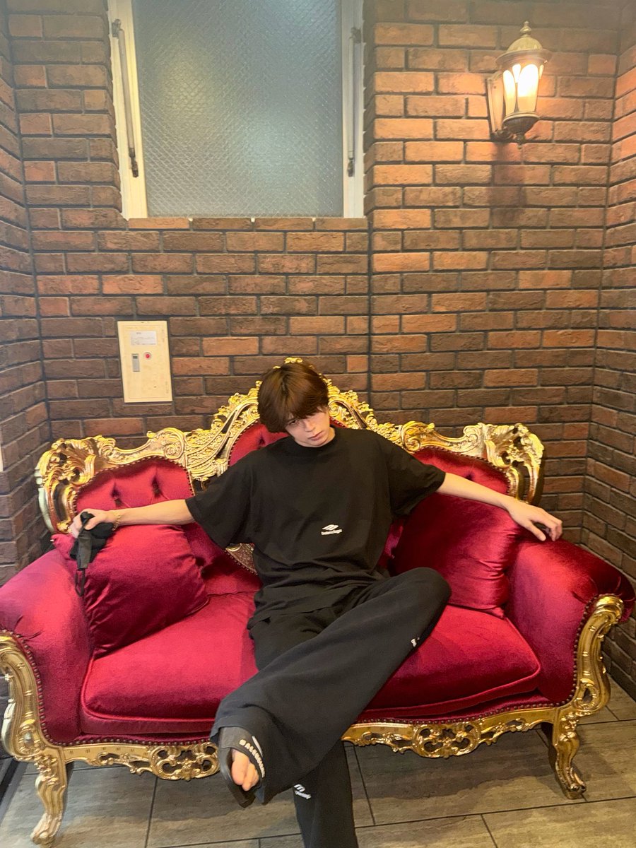 andTEAM_members's tweet photo. happy birthday🎉これからもいっぱい食べて頑張りましょーー🍖😁

#HAPPY_K_DAY
#andTEAM #エンティーム #JO https://t.co/kbcOJc48pf