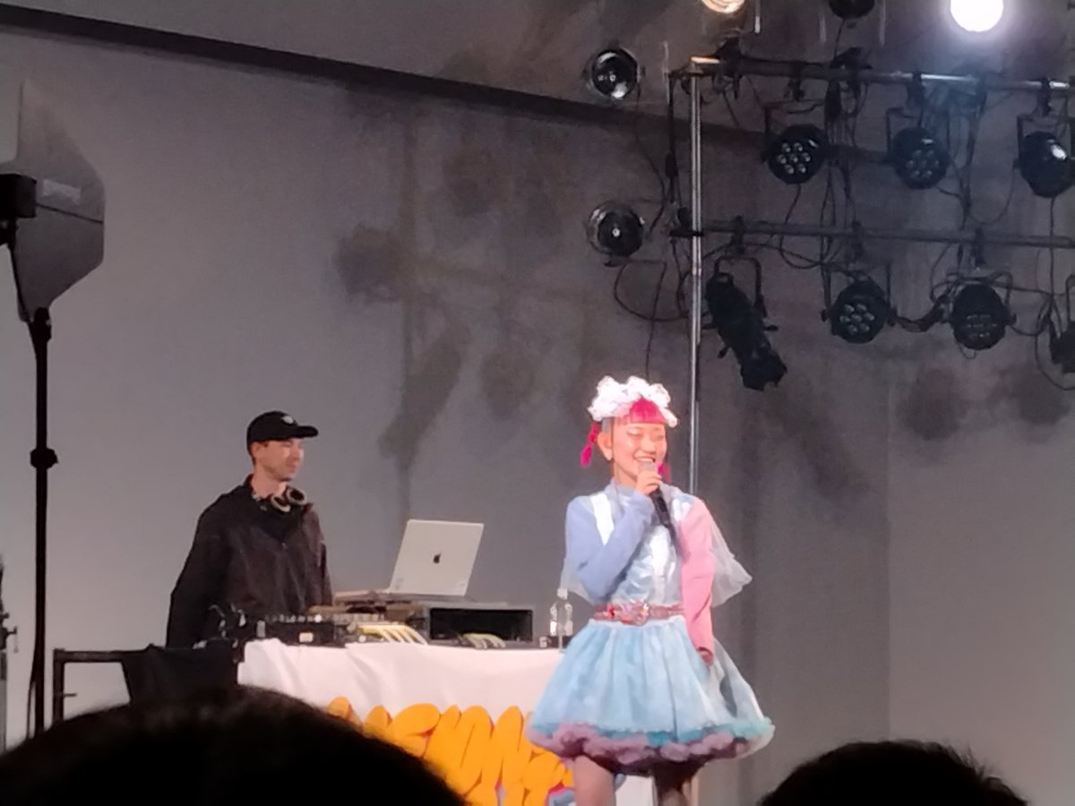 hrt932789628177's tweet photo. 2025年、秋
宇都宮大学で水カンさんのライブ
直後に急性膵炎で入院
詩羽さんに見守られ、「あぶ刑事」観ながら療養
退院して最初の食事は焼きそばパン
んまんまでした https://t.co/MVkDhUUNwi