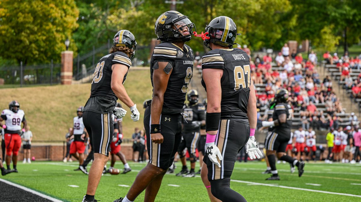 JeTkIn4's tweet photo. #Lindenwood Fans! Story live now on Lindenlink recapping the Lions victory against #OVC opponent Eastern Illinois University! Go check it out and prep for homecoming this weekend against Chicago State University!
https://t.co/bWTM8sKv7f https://t.co/OVaUODGgBl