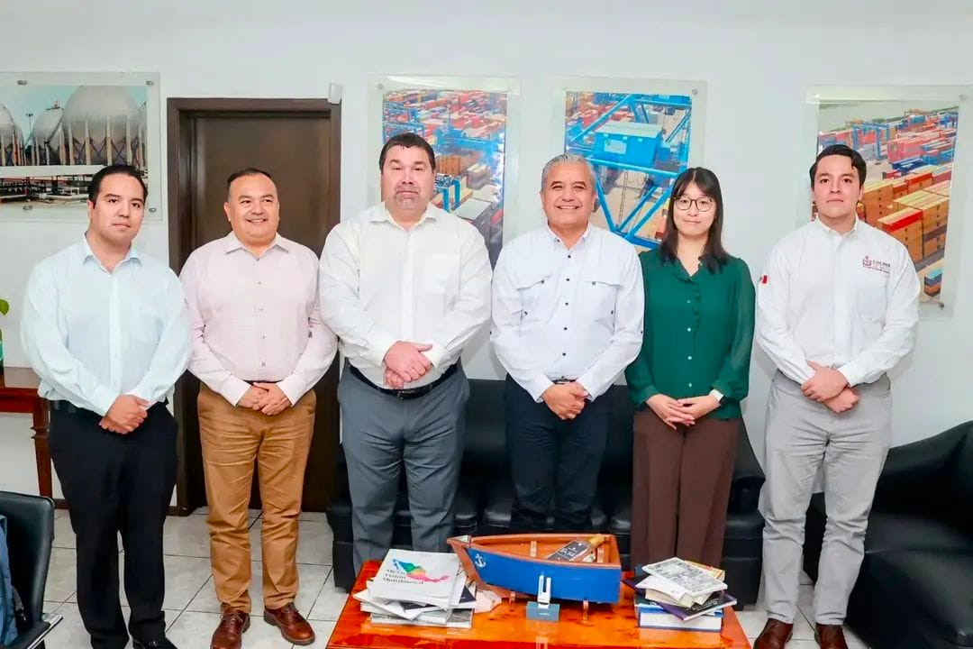 ConsulatCAGDL's tweet photo. Avec mon équipe, j’ai effectué une visite productive à Colima. Nous avons confirmé notre volonté commune de renforcer la collaboration entre Colima et le Canada. Merci à @udec_oficial @CoparmexColima #JuntaEmpresarialDelEstadoDeColima et #SedecoColima pour leur accueil chaleureux https://t.co/YtRQtPacO7