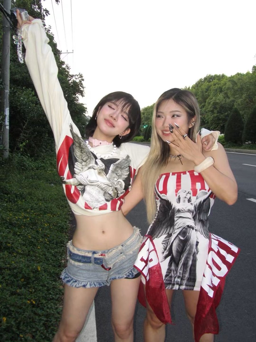 vietnambitches's tweet photo. Lyly - sở thích đeo vòng cổ kiểu là chocai đã có có chủ nhân 😈 https://t.co/BTySpFpZxv