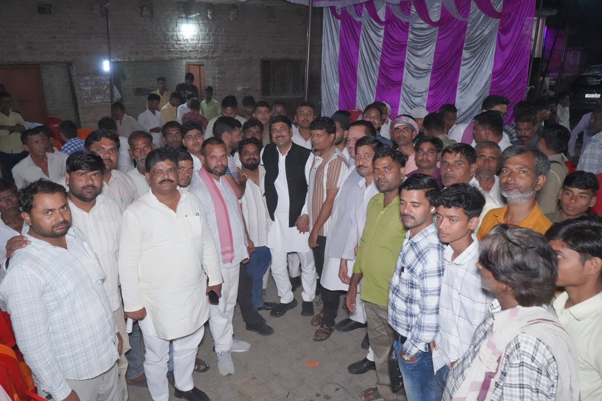 BhadauriyaAnand's tweet photo. विधानसभा क्षेत्र~मोहम्मदी व महोली 
लखनऊ खंड स्नातक चुनाव https://t.co/pbdNjMRyEC
