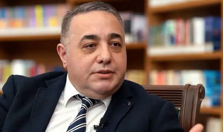 Tarafsiztvhaber's tweet photo. Zafer Şahin:

▬ Şundan hiç şüpheniz olmasın: Türkiye’yi bölgesel iddialarından vazgeçirmeye, Erdoğan’ın Cumhurbaşkanı adayı olmasını engellemeye çalışanların en büyük silahı bu fon krizidir. Sebep olanlar kendileriyle ne kadar gurur duyarsa azdır.

▬ Belki bir gün paranın, üzerinde özgürce nefes aldıkları vatandan daha önemli olmadığı gerçeğiyle yüzleşirler.

(Milliyet)