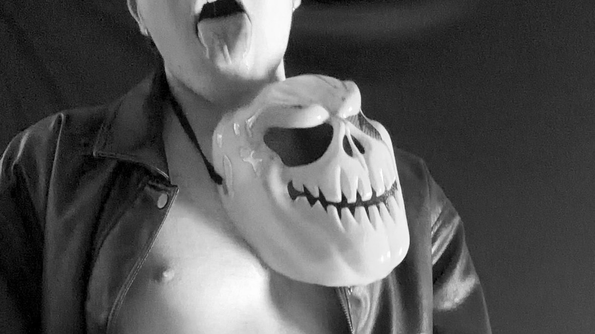 mp4ASMR's tweet photo. This pumpkin head hunter was spotted right here:
https://t.co/ewa0KUVSFo 🎃💦 https://t.co/SGCLeg5oXt