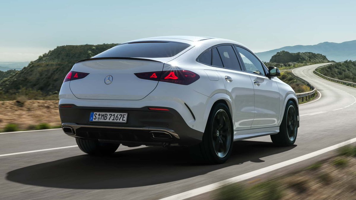 Motor1com's tweet photo. Mercedes says that coupe SUVs are here to stay.

Mercedes-Benz Vice President of Product Strategy and Product Steering Christoph Starzynski says the body style has "strong demand" and a "fan base." 

Read more here: https://t.co/g1QIeUTojL https://t.co/WNh9JFcC1j