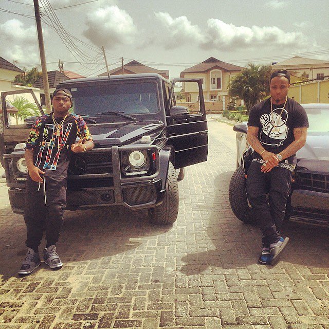 Moweyyyy184273's tweet photo. Be like Davido get one crazy love for G wagons even to date, baba even  tear 2026 G wagon for Chioma which day here 😂🔥 🤑 https://t.co/lkuZ4GNdd2