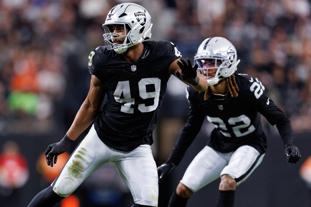 Falcons poach Charles Snowden, cut Bralen Trice