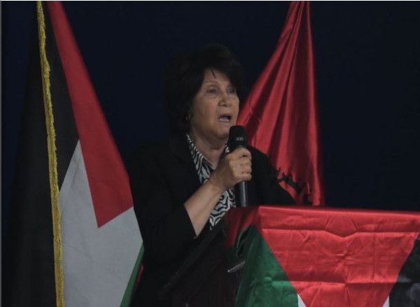 agusantonetti's tweet photo. Recibo una información muy grave. En las próximas horas estará llegando a Montevideo la líder palestina Majid al-Masri, quien pertenece a uno de los grupos terroristas que realizaron los atentados del 7 de octubre en Israel.

Al-Masri tiene fuertes conexiones con las Fuerzas de Omar Al-Qassem (a través del DLFP), subordinados por el grupo terrorista Hamas. De hecho, la propia Majid ha pedido por la inclusión de la Yihad Islámica y Hamas en la OLP. Estamos hablando de una persona extremadamente peligrosa y radicalizada. Tendrá un evento y varias "reuniones privadas", ojo. 

Esto tiene que activar de forma urgente una alerta muy seria de seguridad nacional para los países de Argentina, Brasil, Paraguay y Uruguay.