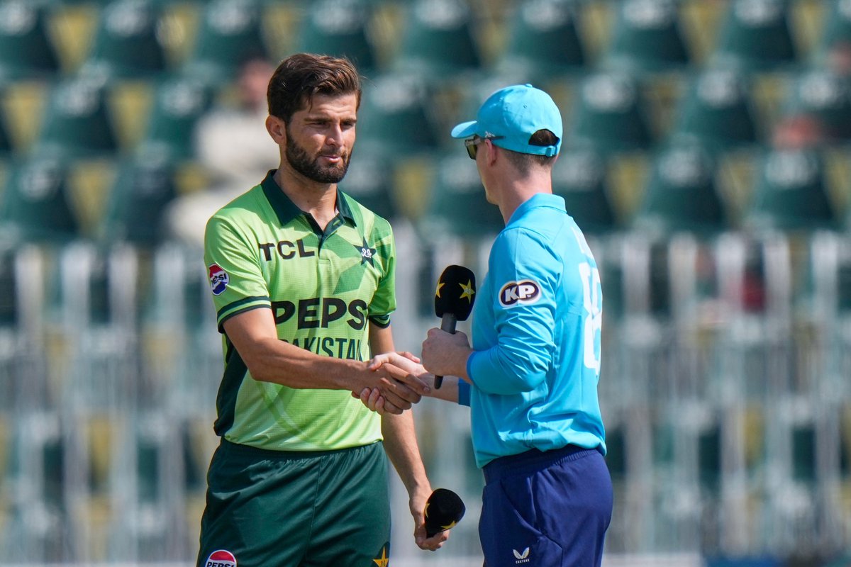 kzupdate_77's tweet photo. 🚨 Pakistan defeated England by 87 runs in the second match of the tri-nation series. 

- Arafat Minhas starred with the ball, taking 7 wickets to secure the victory for Pakistan. https://t.co/CpDGZU5NPZ