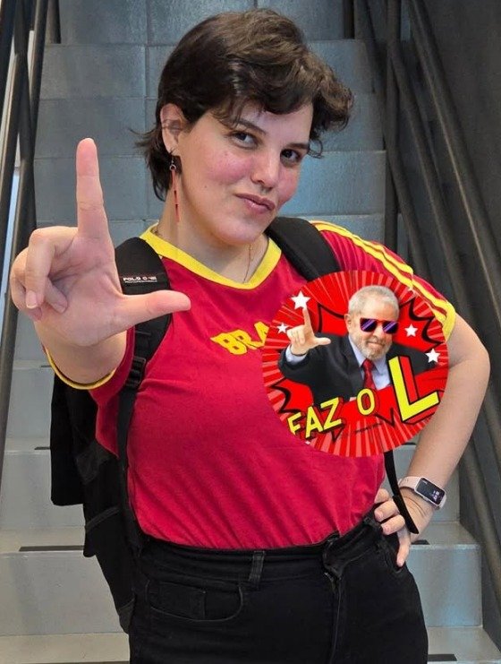 SiteJamesons's tweet photo. DIVA! A dubladora Simone Évanz, a voz da Morte na série Agatha Desde Sempre do MCU, declarou apoio ao Presidente Lula nas eleições.

#ExercitoDoLula #BoraLula https://t.co/rMWZSb07pn