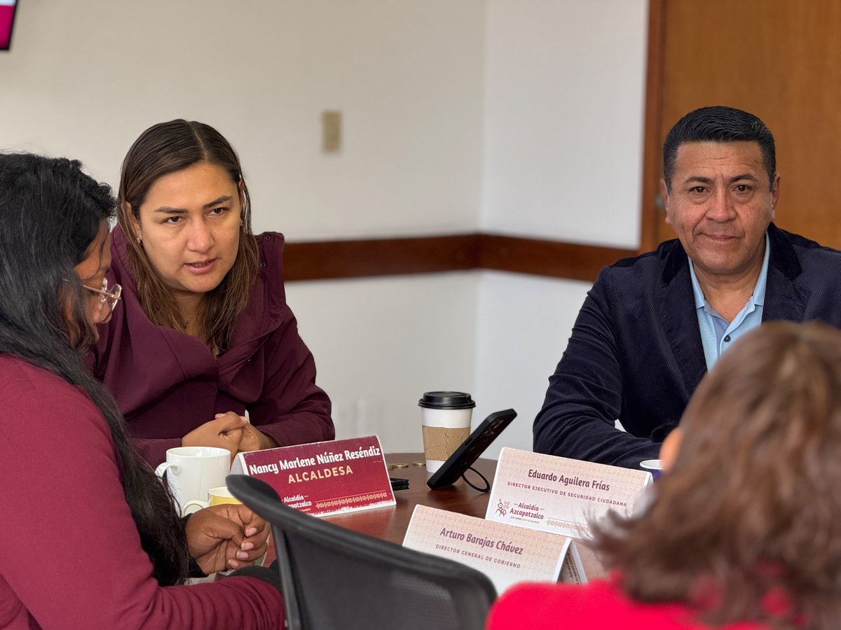 NancyNunezmx's tweet photo. Iniciamos el día con nuestra Mesa de construcción de la Paz, trabajando en coordinación para dar seguimiento a las acciones de seguridad y bienestar de las familias de Azcapotzalco. 🤝 https://t.co/7Y1DweZQZf