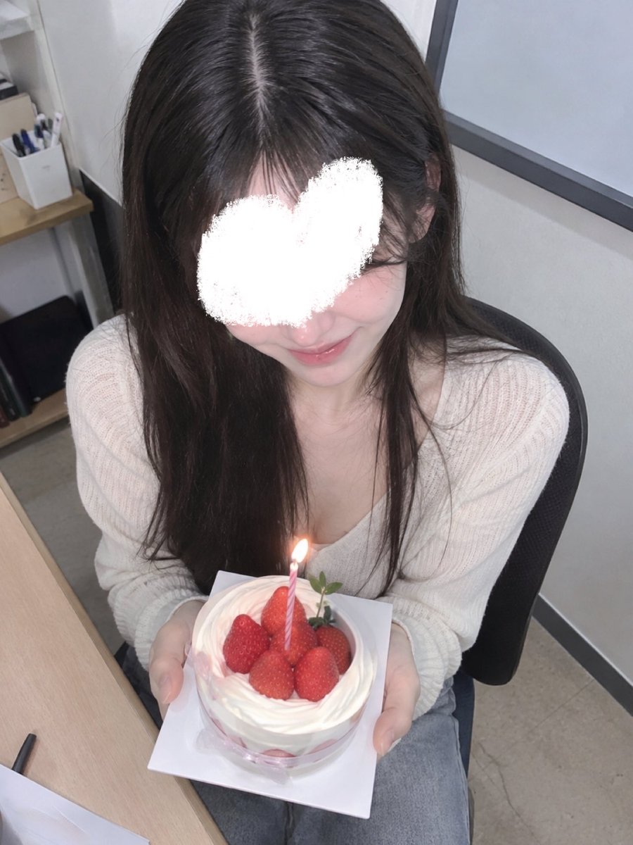 12hyo00's tweet photo. 사랑 받아서 행복했구💕(파티는 그만…) https://t.co/9dgc9gbW6c