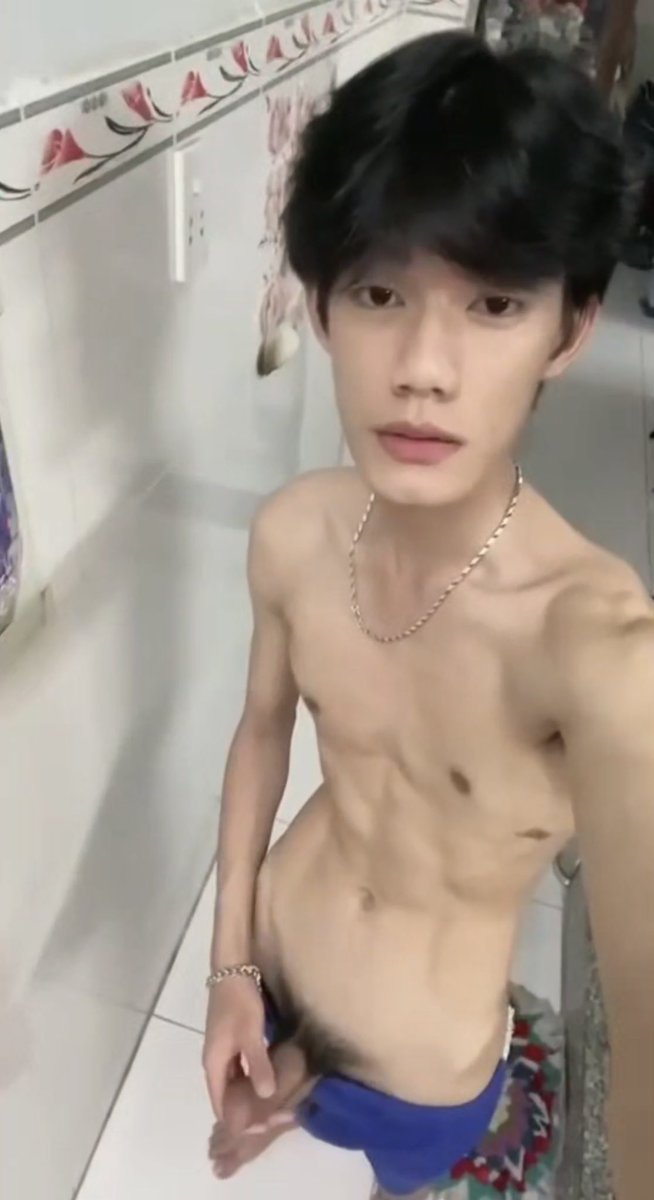 XuShuairreo's tweet photo. 我家每一单质量要是钓不到这样直接退钱好吧，术业有专攻，你遥不可及的人，私底下就是这样的贱骚，你给自己一次机会，我让你的crush踩在你🦶下
需要就直接私信我，看得到 https://t.co/aVaBD6xTjS