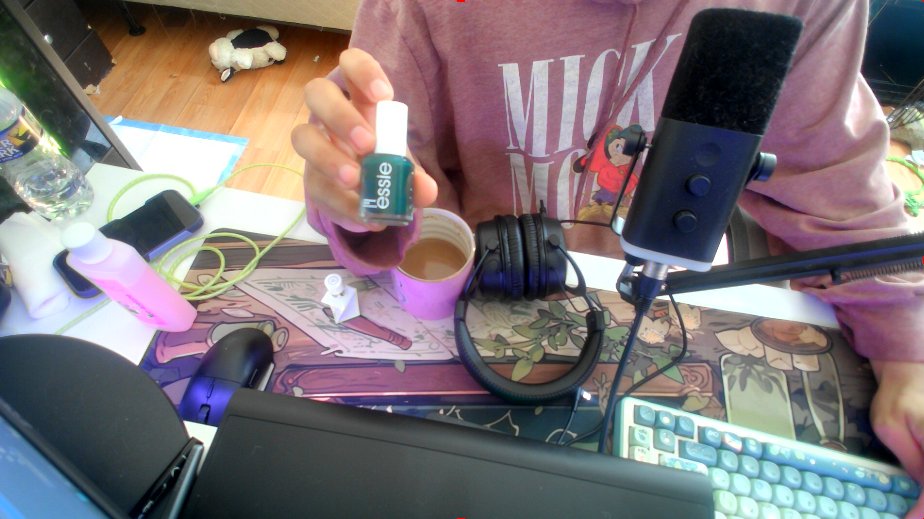 KarmaLachite's tweet photo. MORNING PEOPLE! we doing a handcam stream tonight! gonna learn how to paint my nails 💅 https://t.co/Ql0Vi8wdbv