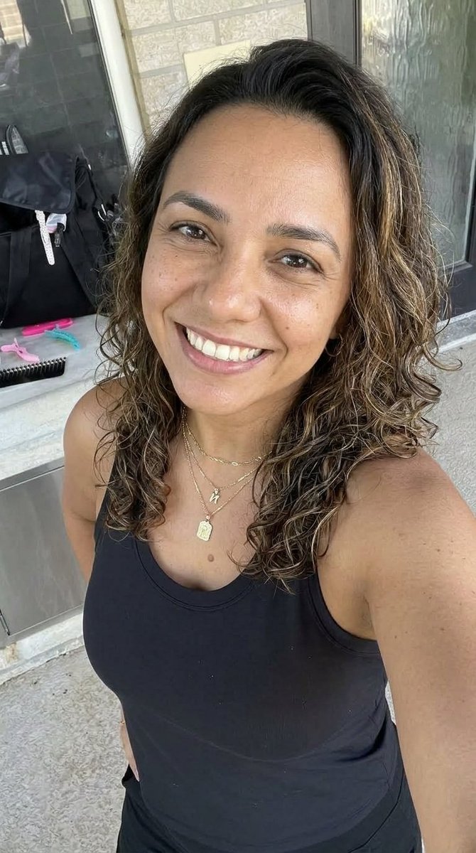 NeideSantosz's tweet photo. 40 anos

Solteira 😜 https://t.co/Qm7ILD1Ugc