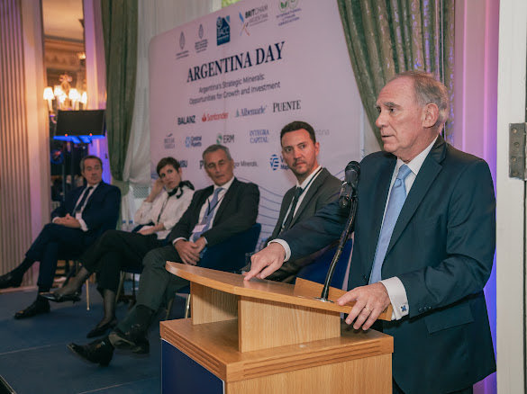 ARGinUK's tweet photo. Argentina Day 2026 concluded its discussions with a Q&amp;A session featuring Secretary of Mining Luis Lucero, addressing key questions on Argentina’s mining industry and investment opportunities.
#ArgentinaDay2026 https://t.co/mYtzzZtHTo