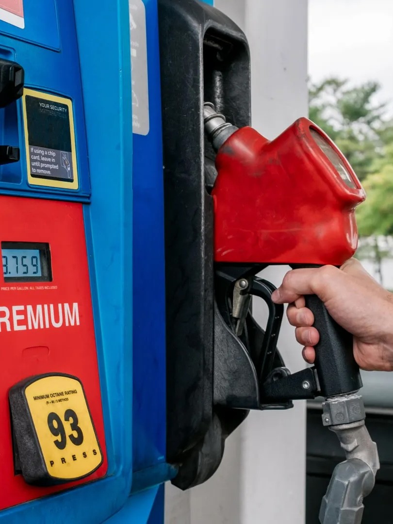 factpostnews's tweet photo. Americans have spent a combined $138.8 billion more on gas and diesel since the start of the Iran war. https://t.co/fOeesp7O9f