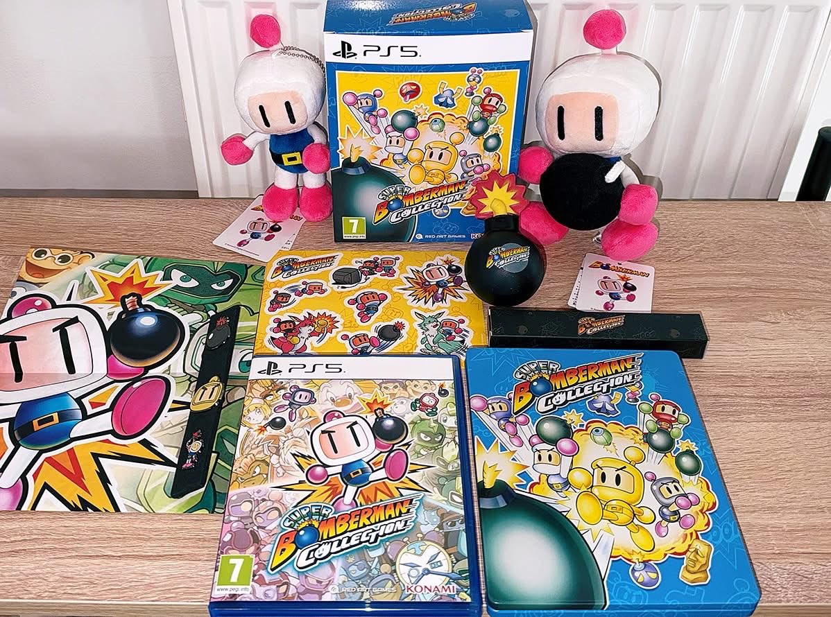 MsNeens411's tweet photo. @RedArtGames Got mine today, what a wonderful collection!!! 😍 💣 https://t.co/6jWdmuRusn