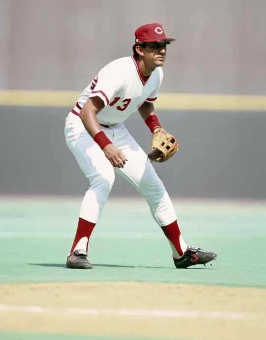 SingerIsKing's tweet photo. @stoolgambling This guy wore 13 and is a Hall of Famer https://t.co/ndUQuo1FJv