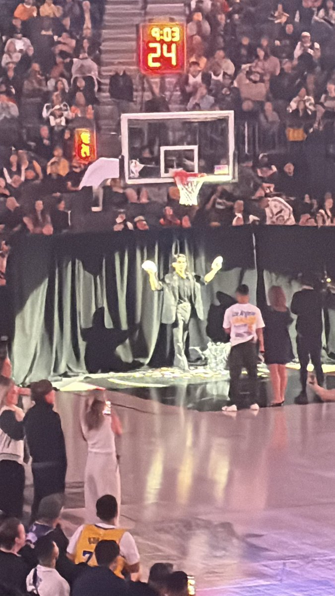 AmericaJR's tweet photo. “Now You See Me Live” halftime performance during the Lakers game at T-Mobile Arena. It’s a new magic show at MGM Grand based on the movies. #NowYouSeeMe #LasVegasStrip https://t.co/dFzEpcoOhb