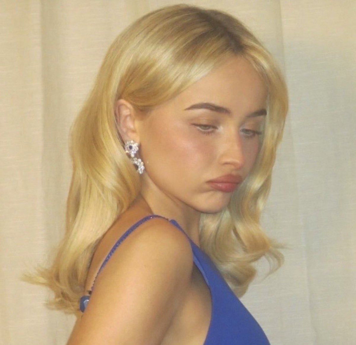 MissDecodex's tweet photo. 𝘚𝘩𝘦’𝘴 𝘴𝘰 𝘤𝘶𝘵𝘦𝘴𝘺

 . ݁⋆ ۶ৎ ݁˖ . ݁

@TeamSabrina @SabrinaAnnLynn 

#sabrinacarpenter #redcarpet #pout #sabtwt #iconic #sab #Mother #herstory #gag #viral #teamsabrina https://t.co/ntHMGiSFIa