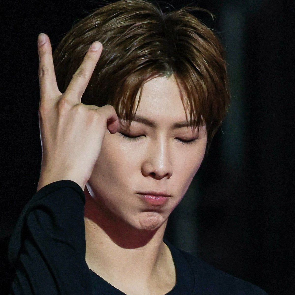 purplesvns's tweet photo. what did i say about his eyelashes.. 🥺 https://t.co/Ot039w0BcX