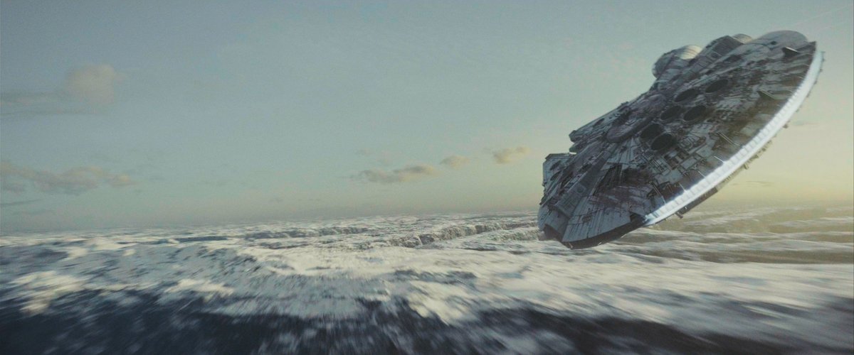 SWshotbyshot's tweet photo. Star Wars: The Last Jedi - shot 2514 https://t.co/6MyGyvSSBA