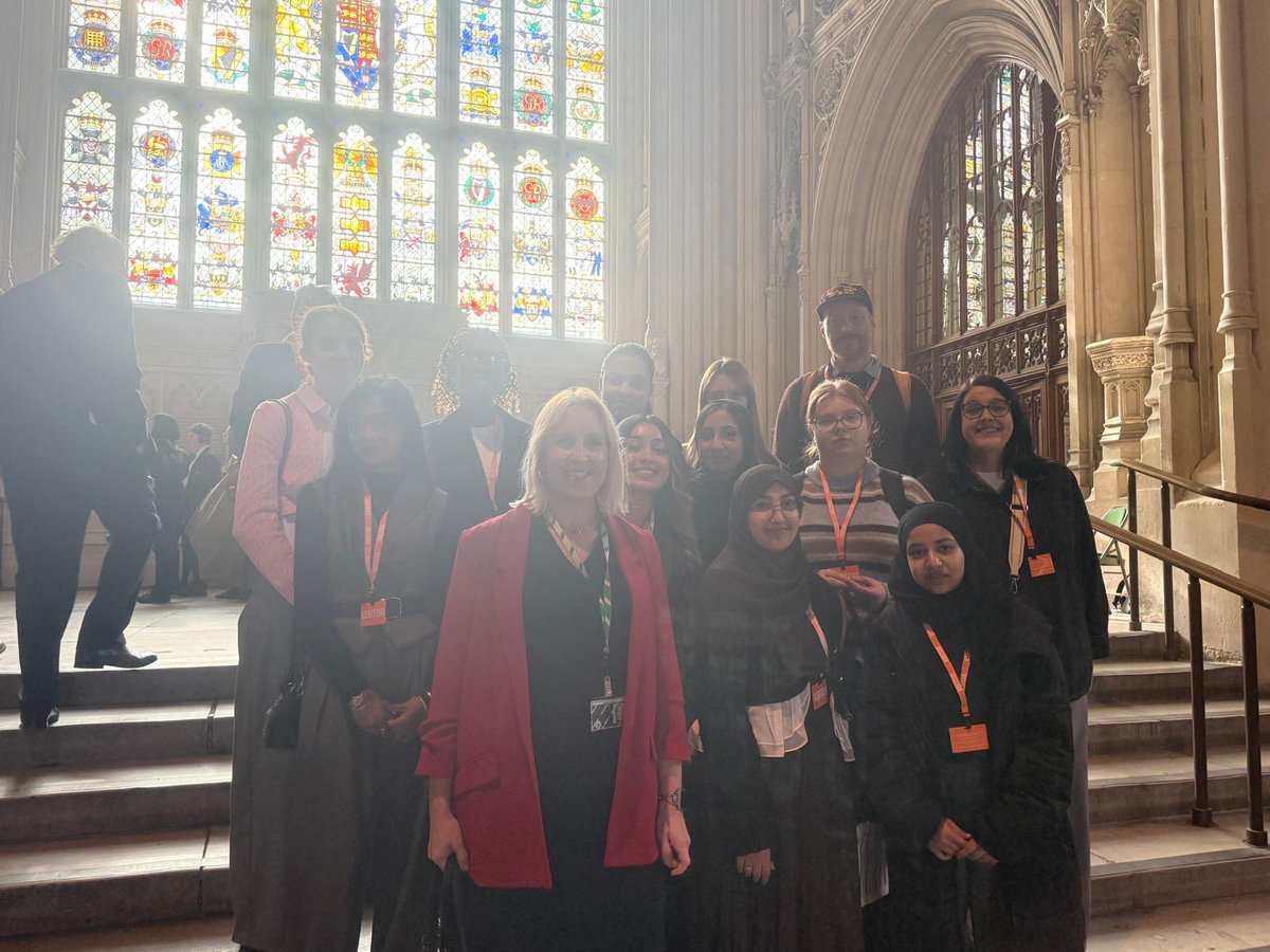 stuartbathurst's tweet photo. It was fantastic to see our Y12/13 historians visit the Houses of Parliament. They were shown around by the local MP Antonia Bance and visited Parliament itself. They also got to watch a debate on military spending and watched democracy in practice. https://t.co/uoblFxrdxs