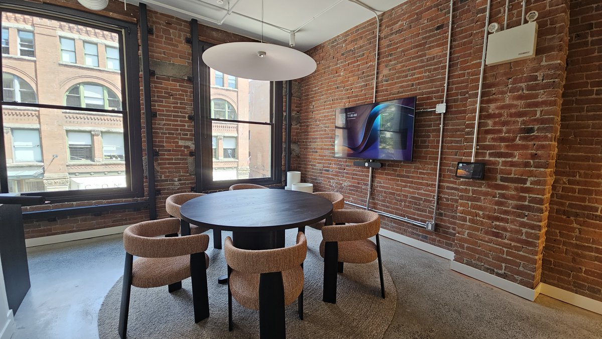 LimitlessAV's tweet photo. 🚀Our team recently wrapped up a video conferencing install across two rooms, built on @LogitechBiz and @Samsung.

The result is two rooms that are simple to use and ready for meetings🤝

Thinking about refreshing your meeting rooms?
📧sales@limitlessav.ca

#ProAV #Logitech #BC https://t.co/X6eQoebfKP