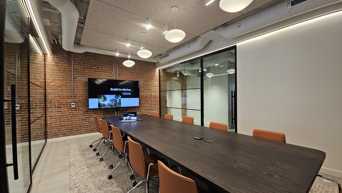 LimitlessAV's tweet photo. 🚀Our team recently wrapped up a video conferencing install across two rooms, built on @LogitechBiz and @Samsung.

The result is two rooms that are simple to use and ready for meetings🤝

Thinking about refreshing your meeting rooms?
📧sales@limitlessav.ca

#ProAV #Logitech #BC https://t.co/X6eQoebfKP