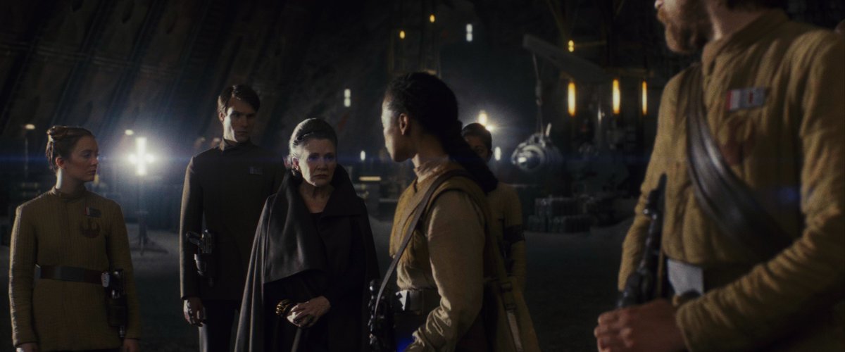 SWshotbyshot's tweet photo. Star Wars: The Last Jedi - shot 2511 https://t.co/gWeE6NwWog