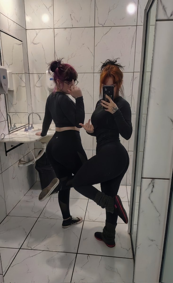 Aqueen_milly's tweet photo. Hoje eu e @Goddess_luah vamos ir no shopping e cinema
Já sabem o que fazer né?

R$40 cinema         R$70 lanches 
R$30 Uber             R$100 besteiras 

Sejam úteis, também estamos fazendo avaliação sph 😈💸
https://t.co/W7ub0VUFu2 https://t.co/JjMpqjTQt8
