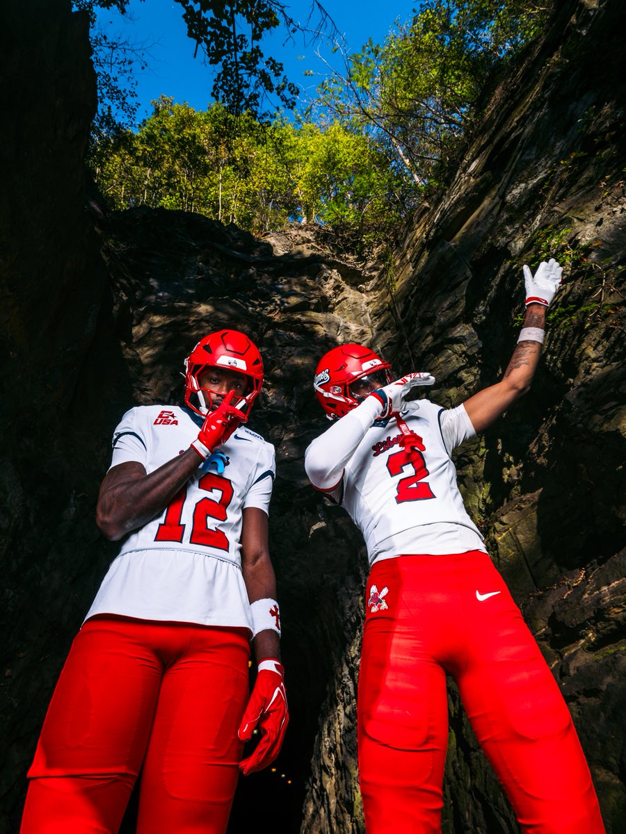 LibertyFootball's tweet photo. 🔴⚪️🔴 https://t.co/4ecEn0l6CS