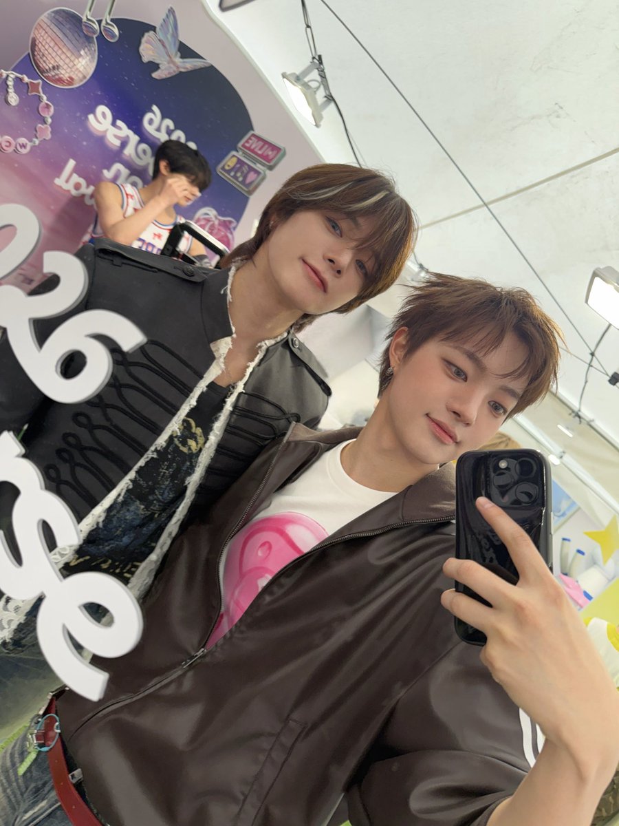 jongxchan tweet picture