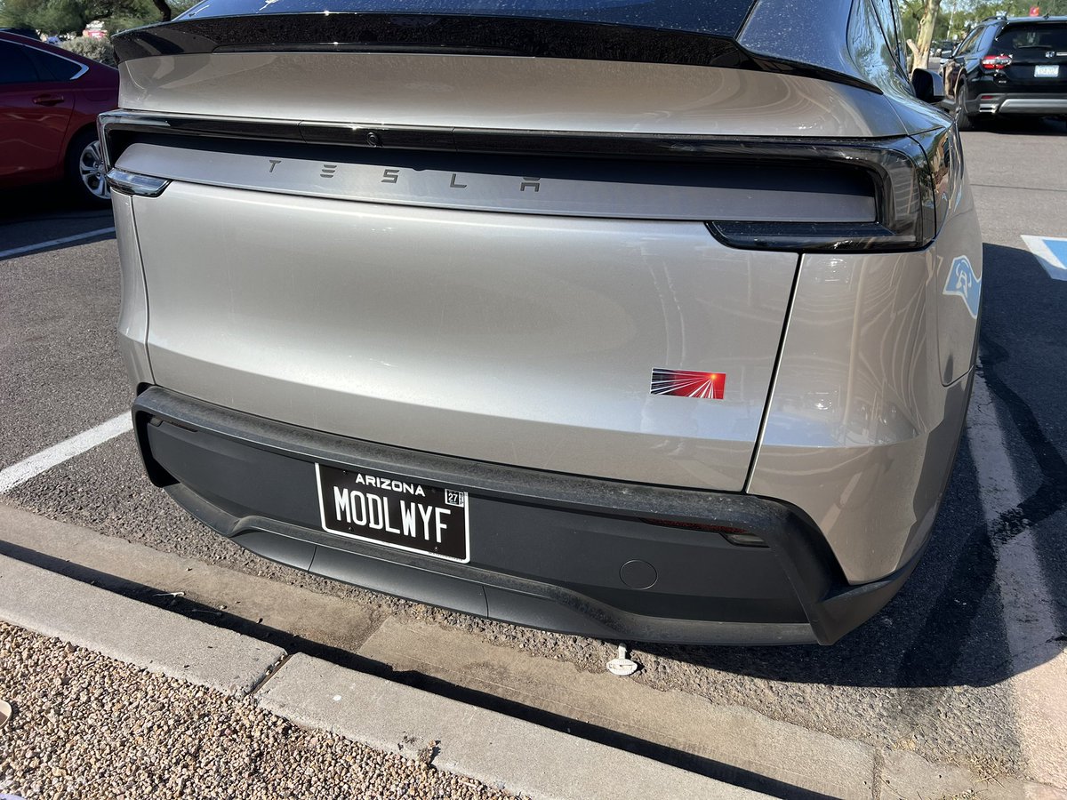 _EthAerial_'s tweet photo. Just got the tags on the wife’s #ModelYL https://t.co/wOdX86Dx90