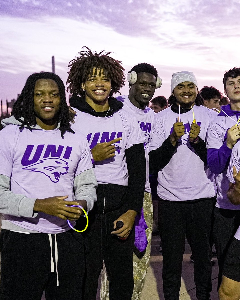 UNIFootball's tweet photo. All Together 💜

Great to lift up one another during the eighth annual UNIty Walk!

#EverLoyal | #LegacyEra | #UNIFootball https://t.co/BPiKpnVpD9