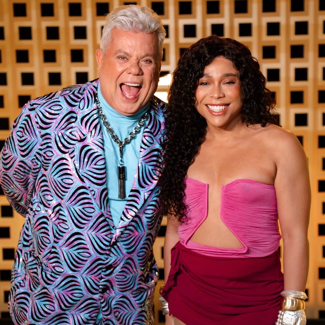 updatecharts's tweet photo. Pabllo Vittar responde Milton Cunha sobre falsas acusações de show de estrelismo durante o ‘Blogueirinha Entrevista’: 

“Estou mais preocupada com as Eleições, beijos.” https://t.co/5F5fuXIife
