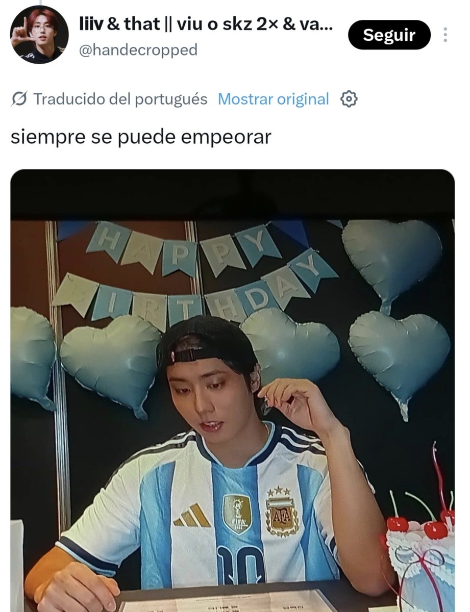 wachilangaa's tweet photo. "Las argentinas le dicen pelotudo a Chan, son lo peor, los chicos nunca debieron ir allá"

los comentarios más tranquilos cuando chan usó la remera de argentina: https://t.co/uGncp7Ss8C