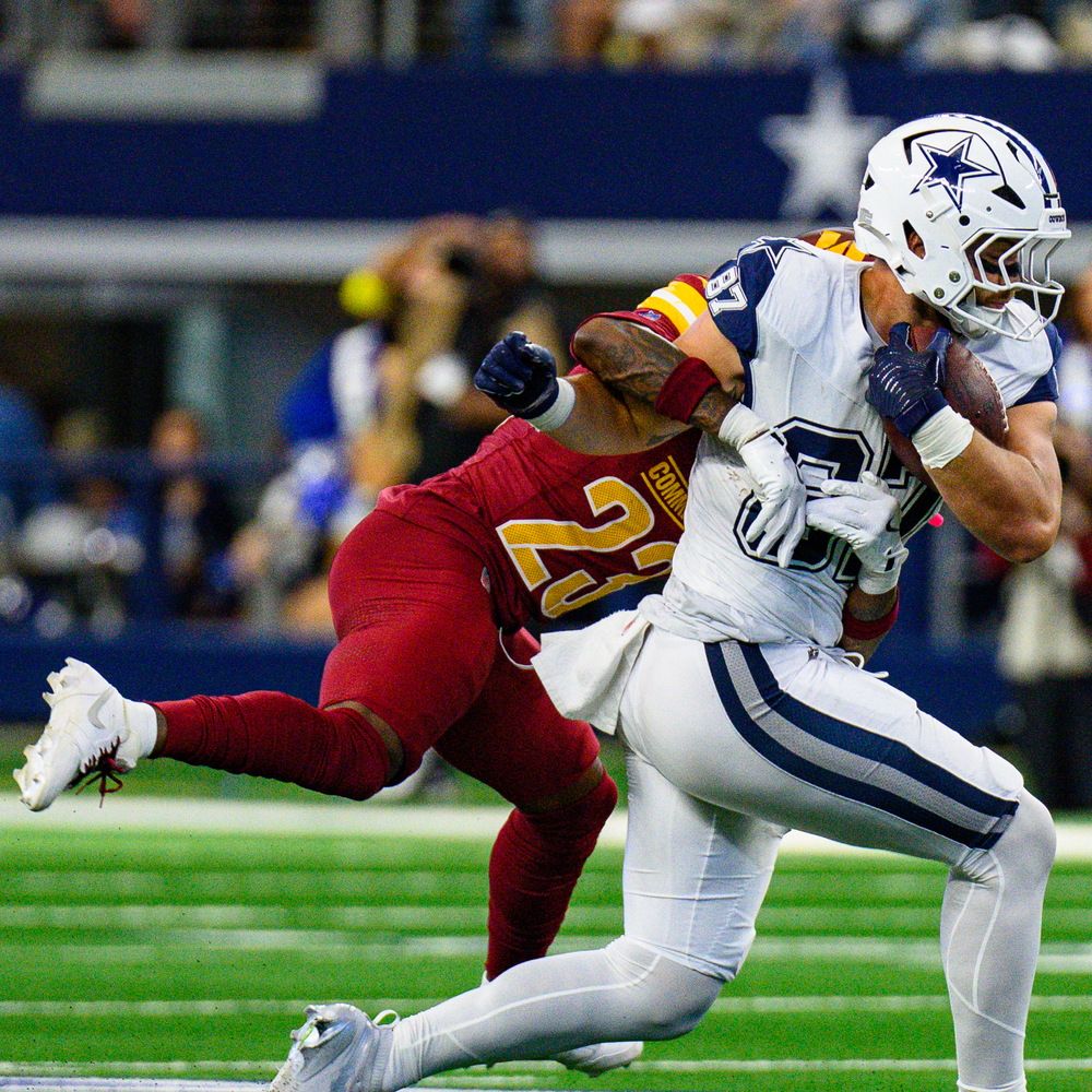 FP_Cowboys's tweet photo. Jake Ferguson's receiving yards line for Week 7 at Philadelphia is 19.5, with the Over at -114.

BettingPros projects 18.3 yards and grades the Over 1★, a fade. He's stayed under this number in 8 of his last 10 games.

https://t.co/0QzI4nUqLX https://t.co/XWx7fViQ3d