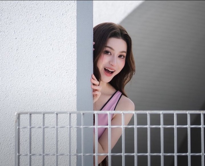 Priyadarsi52452's tweet photo. Prim is such an ambivert, P'love once said she’s clingy, childish and talkative with her close ones, but calm and mature around others. seeing her so touchy with P'nycha genuinely shocked me 🥹🫶🏻 thank you, phi, for taking care of prim and making her feel comfortable enough to https://t.co/ofRFeLBaUu