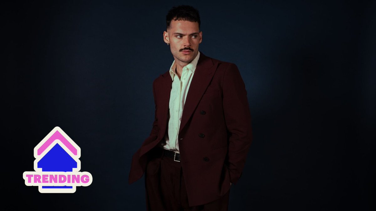 officialcharts's tweet photo. The Official Trending Chart is Lovesick, thanks to @JamesMarriottYT 💌 https://t.co/BfjtbBG2FS https://t.co/Vwx71y6oZ6