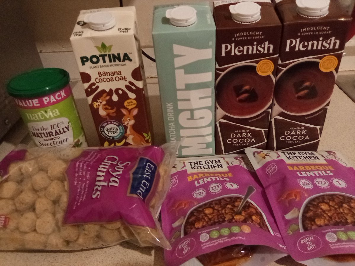 LibraryPlayer's tweet photo. Went into Tesco and found some new dark chocolate almond milk to try, plus new pea matcha milk! 😊 https://t.co/hYM25y2Wwv