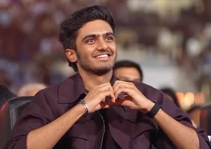KollyCensor's tweet photo. Bro is being forced into unnecessary hate just because his work is being compared with, debated against, or even overshadowing the prime music director of Kollywood over the last decade.

Keep growing, man! ISAI ✊🏻 https://t.co/HRM9yE7VXI