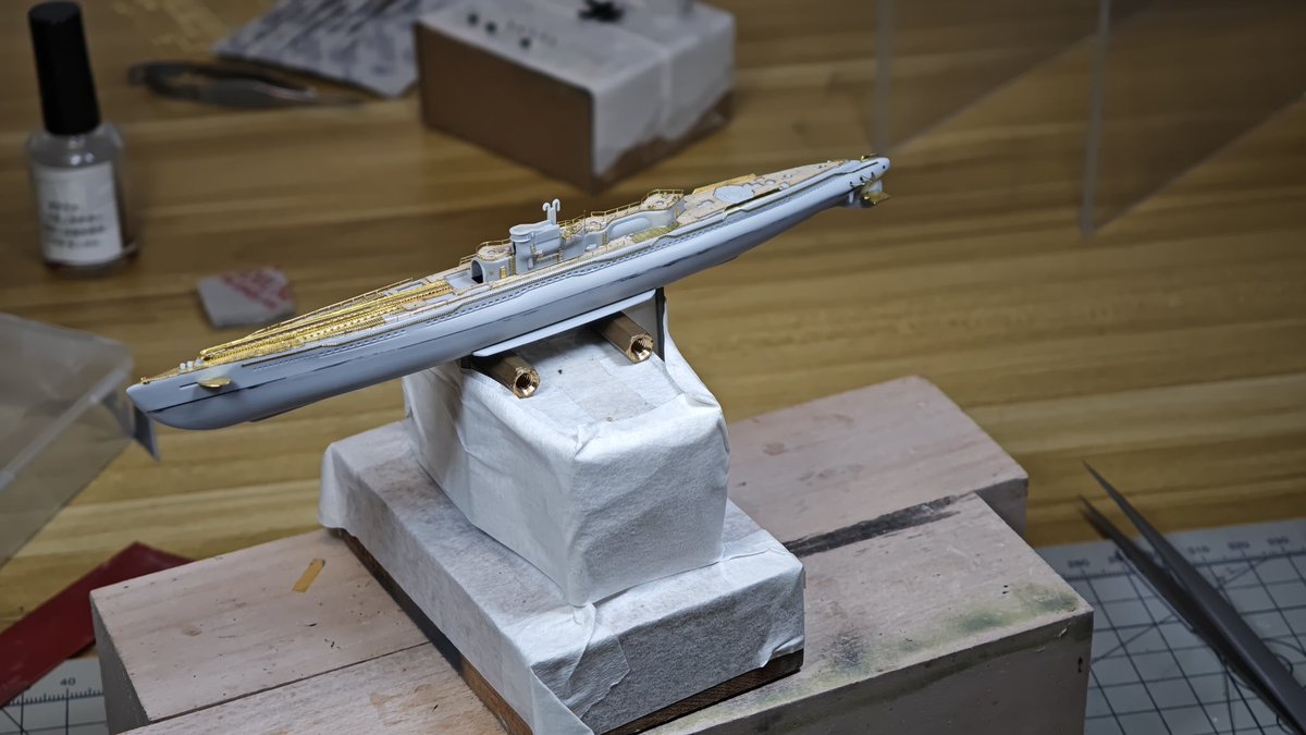 SHOKAKU_NANODAA's tweet photo. [1/700 IJN I-400 submarine WIP]

Install the PE parts; since the piece is very small, the assembly stage is complete at this point.

#scalemodel  #shipmodel #艦船模型 #scalemodelling #scalemodeling https://t.co/6w1Hbnt7wc