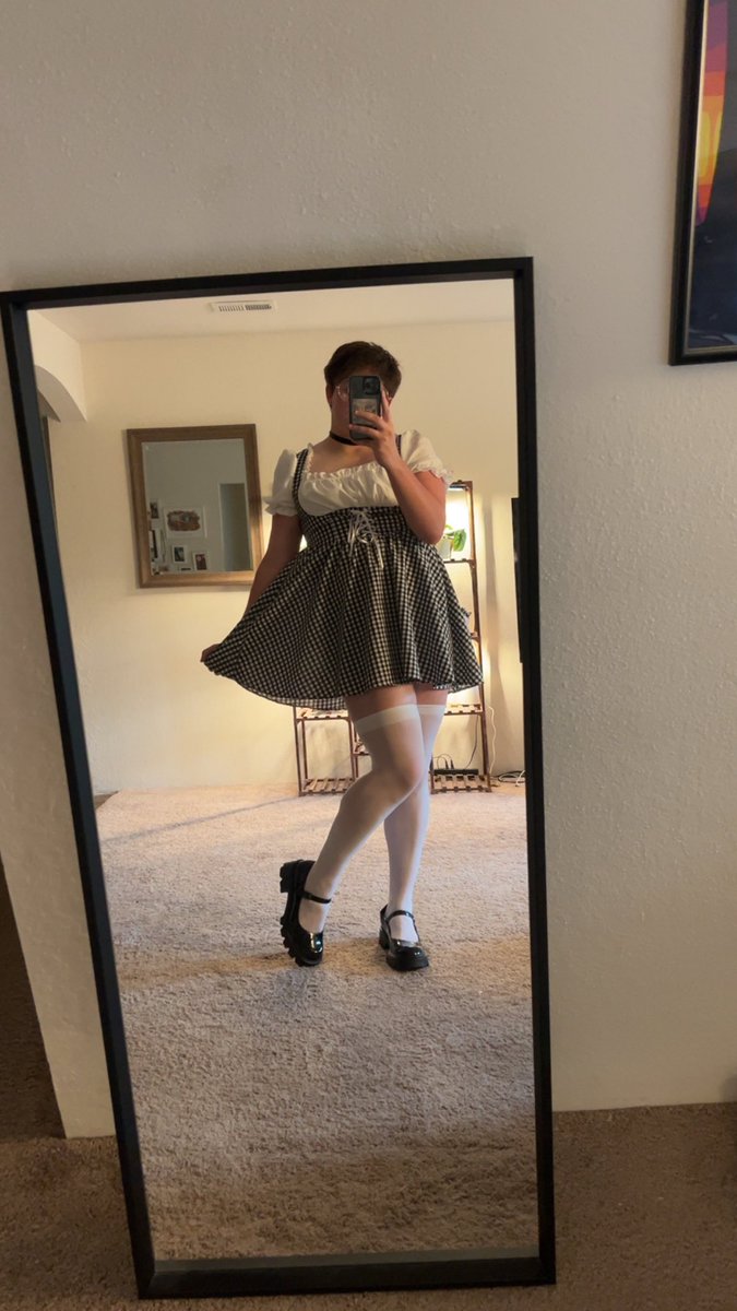 Friday_Femboy's tweet photo. @uwuabbyx Hi :) https://t.co/1gUaPUIbkW